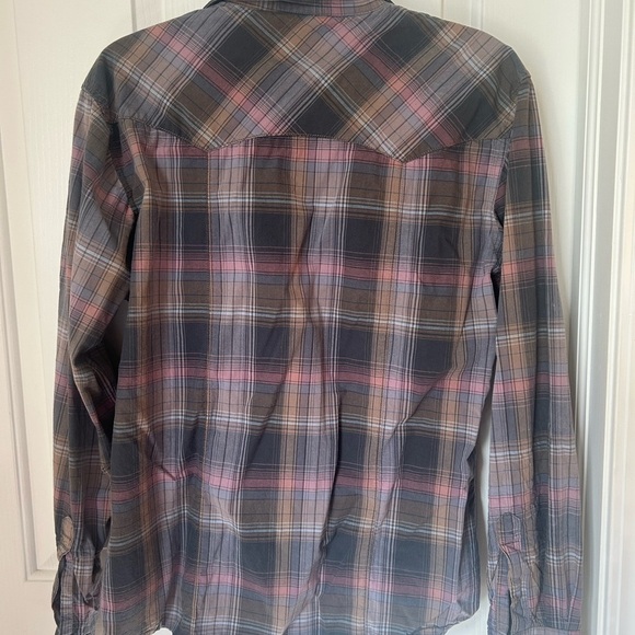 Wrangler Retro Plaid Button-Up Shirt - Picture 4 of 9